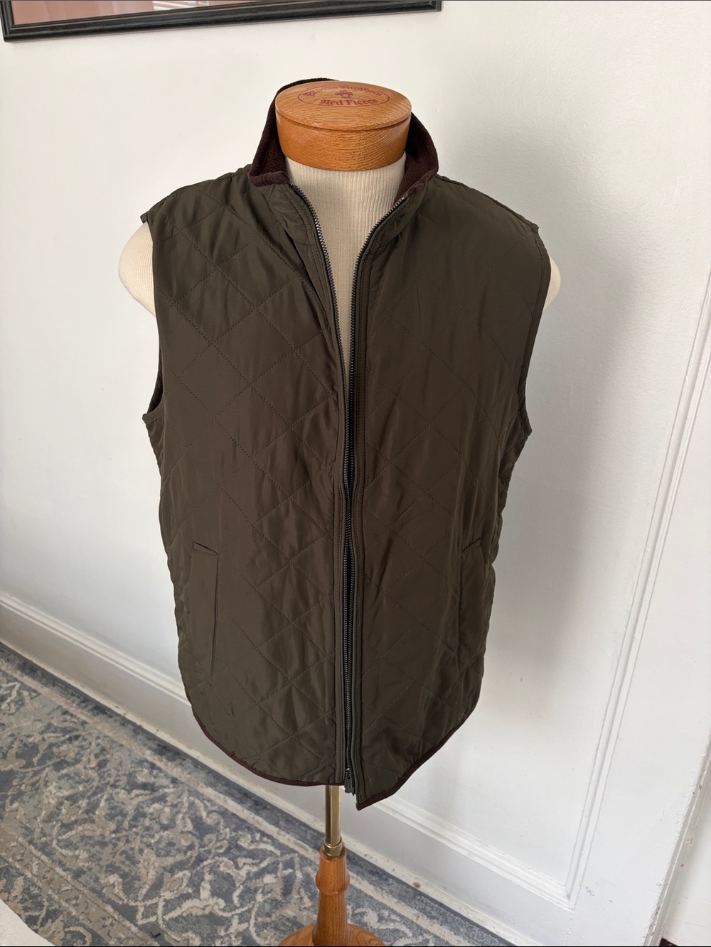 Magaschoni Quilted Vest in Olive Green